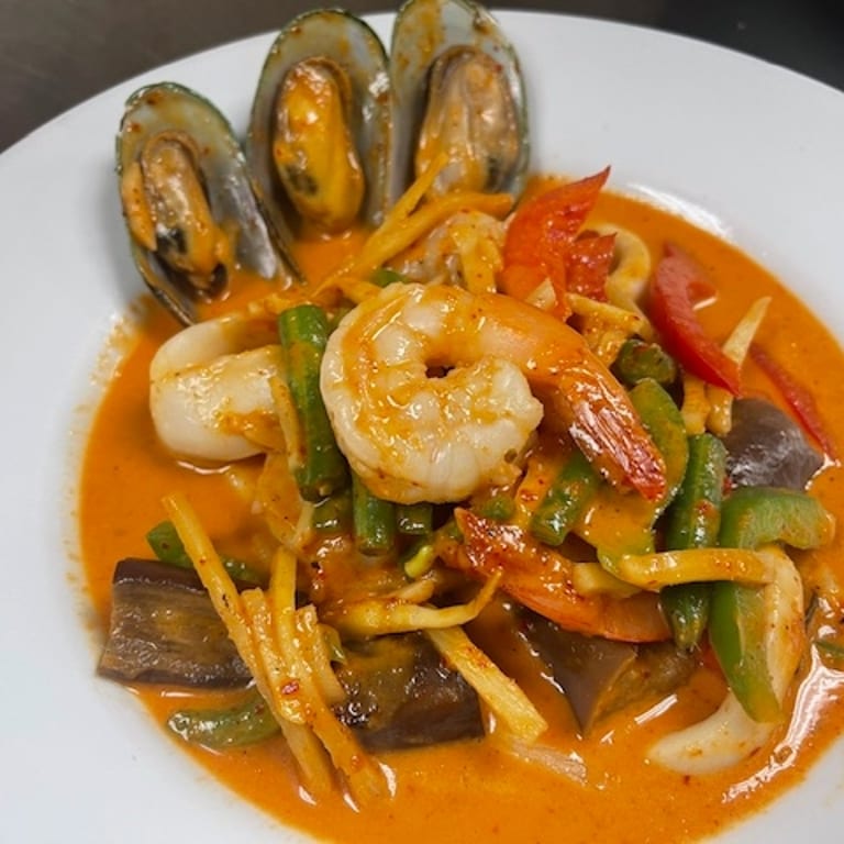 Delicious Yellow Curry: A Thai Favorite